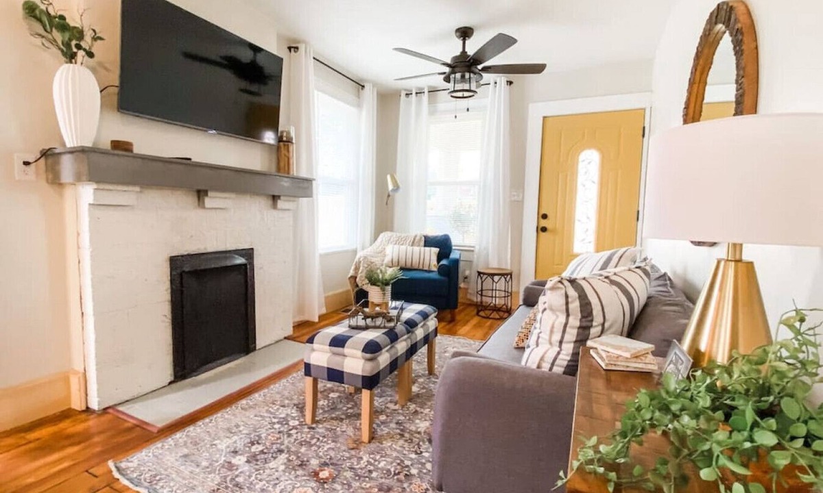 Orchard Knob House | Downtown Charm - 2BR, Great Location!