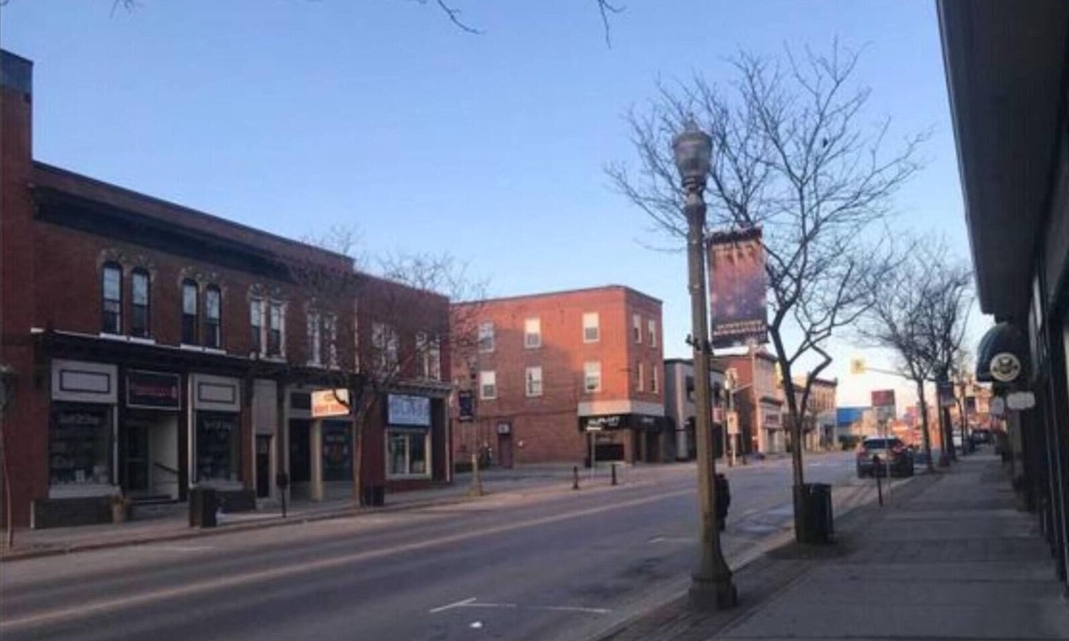 Bowmanville Apartment | Downtown City Apartment (2–3 Guests)