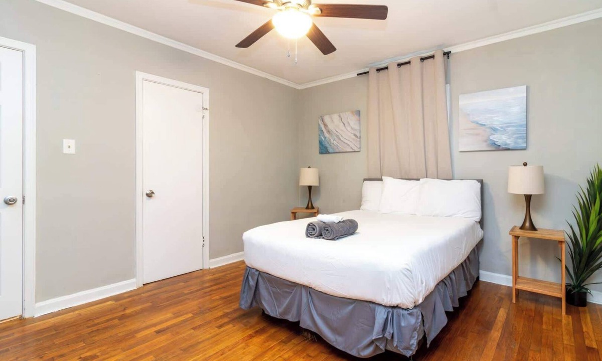 Columbus House | Downtown Columbus Stay | Walk to Riverwalk