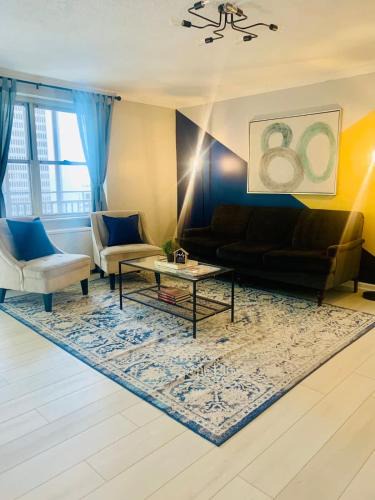 Downtown Atlanta House | Downtown Condo! Private Balcony! PT10F