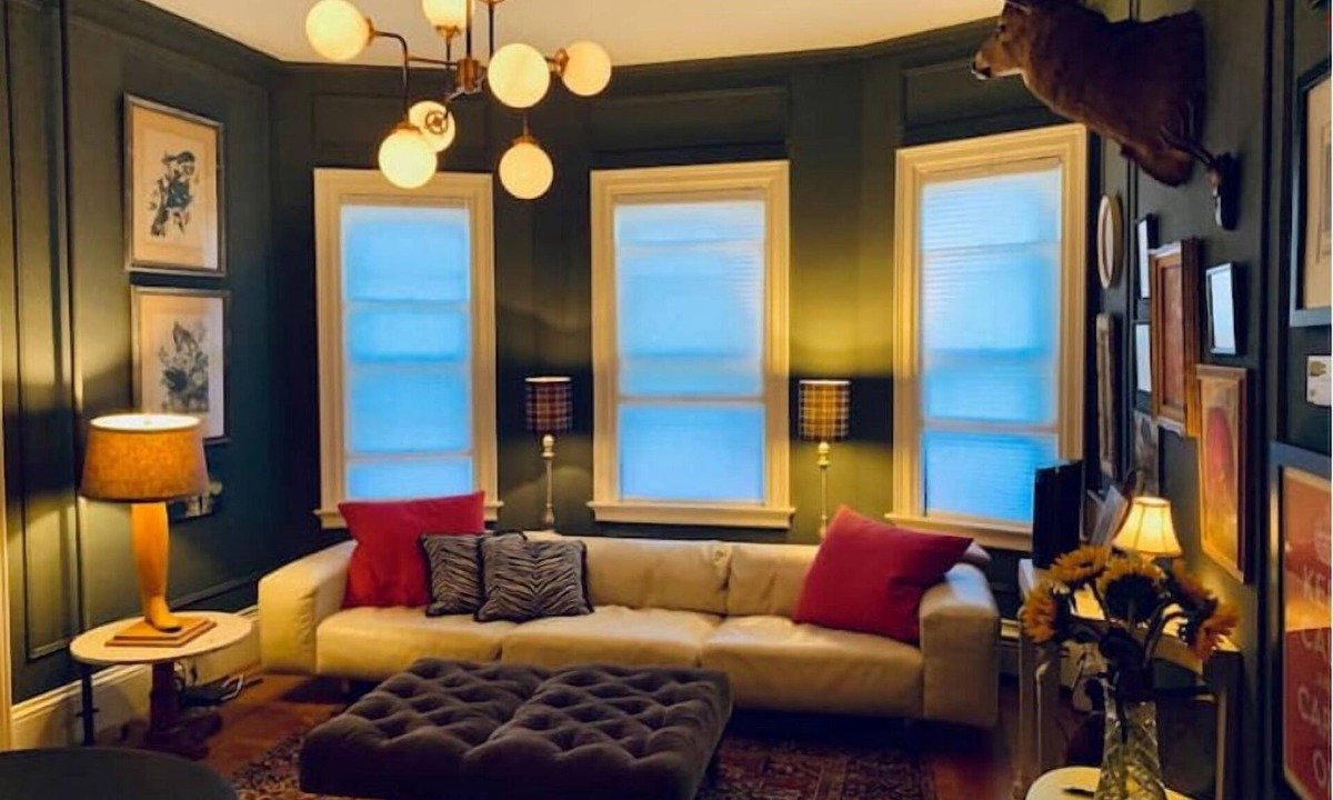 Burlington Apartment | Downtown Designer Digs