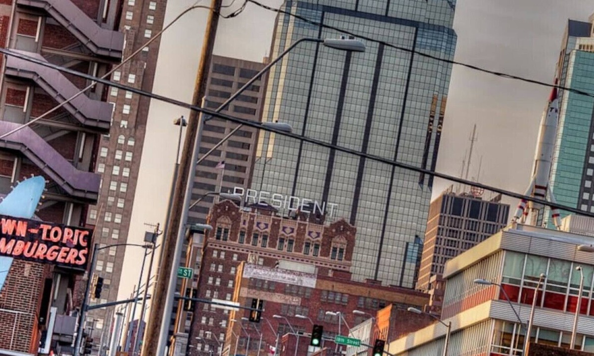 Downtown Kansas City Apartment | ★ Downtown Downtown Downton ★