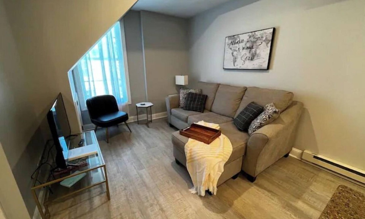 Dubuque Apartment | Downtown Dubuque Retreat, Spa Access, Private Deck, One block to Farmers Market,