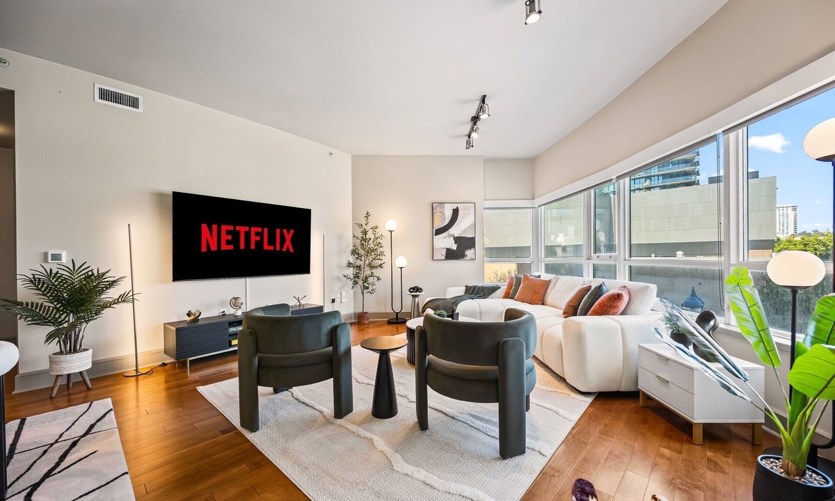 East Village Apartment | Downtown Elite Stay - Steps from Gaslamp & Petco
