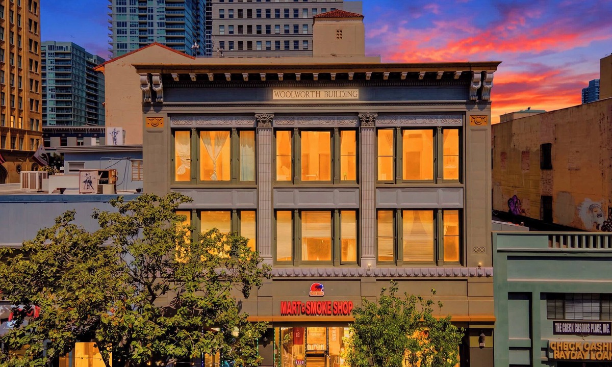 Gaslamp Quarter Apartment | Downtown Gaslamp Getaway Stylish 4BR APT
