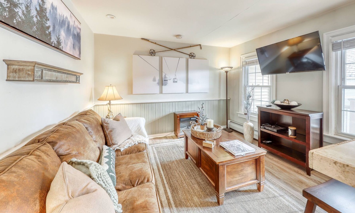 East Haven  Rutland County House | Downtown Gem W/ Free WiFi, Firepit & Full Kitchen - Walk to Shopping & More!