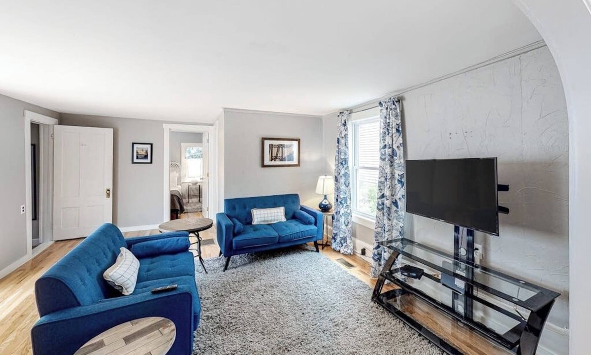 Castine House | Downtown Getaway w/Full Kitchen & Furnished Porch - Walk to the Beach/Harbor
