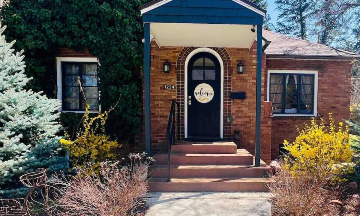 Glenwood Springs House | Downtown Glenwood Retreat