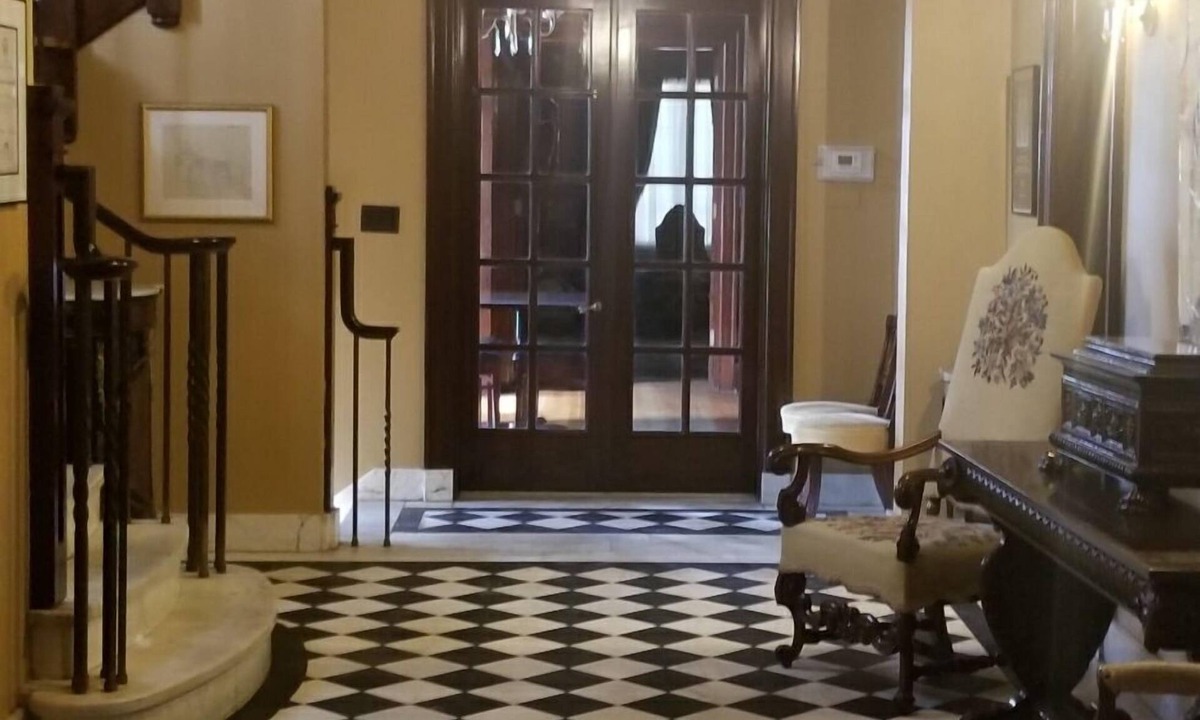 El Dorado Hotel | Downtown Guest Quarters Hotel