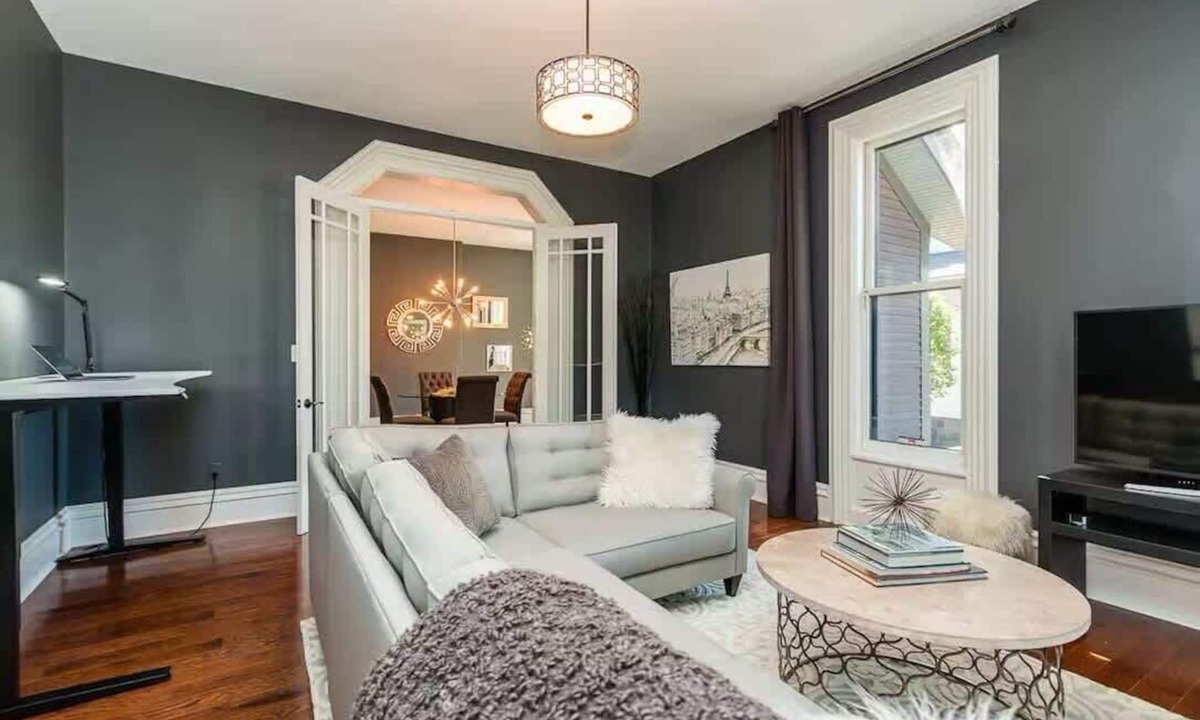 Grand Rapids Apartment | Downtown Historic Luxury Gem with Private Parking