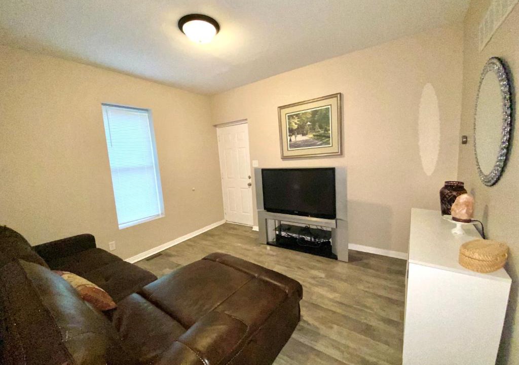 Hobart Apartment | Downtown Hobart Cozy 1 Bedroom