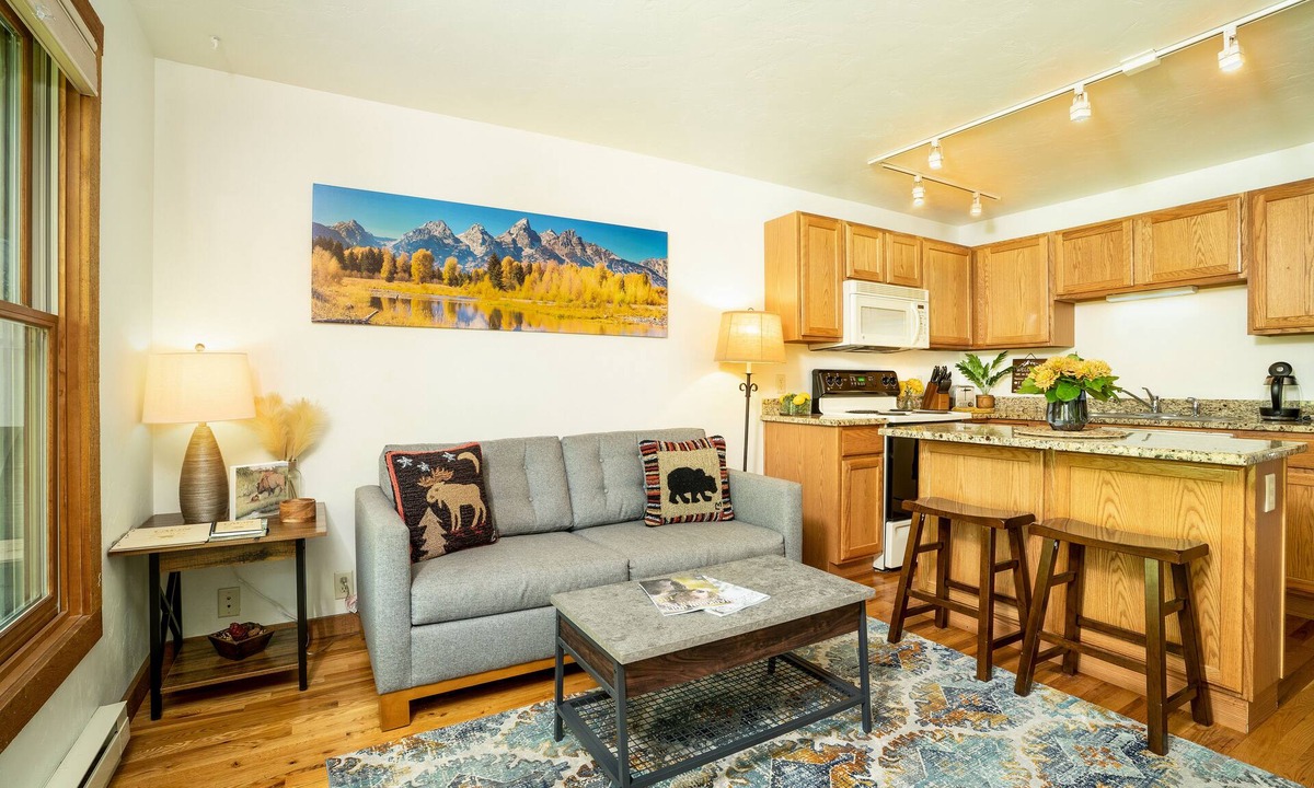 Jackson Condo | Downtown Jackson Condo on Flat Creek - Hidden Gem - walking distance to Square!