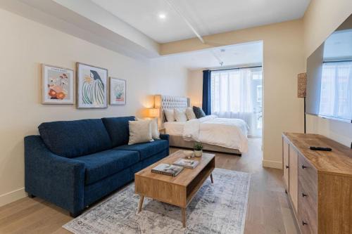 Gay Village Apartment | DownTown King Suite with Balcony