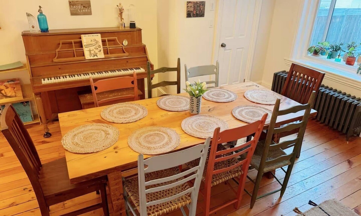 Kingston House | Downtown Kingston Heritage Home! Parking,Deck, 5 min from water & downtown core