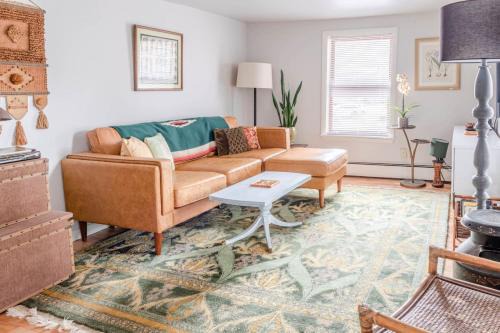 South End Apartment | Downtown Lakefront Hideaway