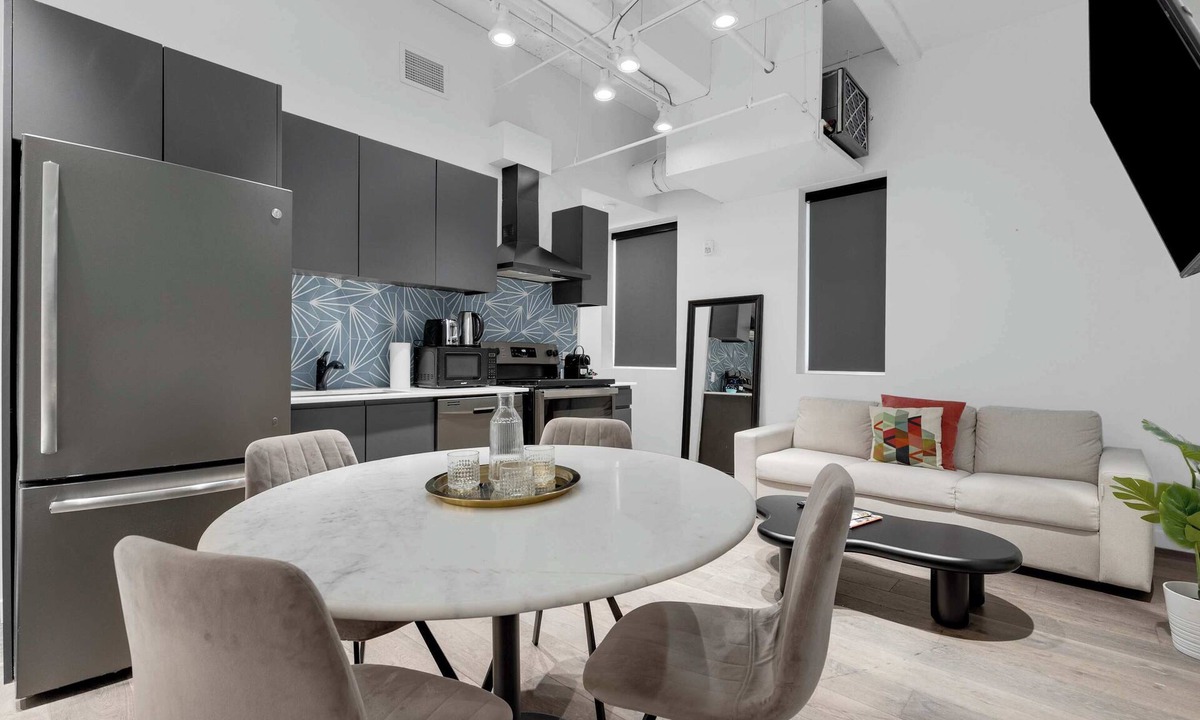 Downtown Montreal Apartment | Downtown|Loft 3beds|6 guests