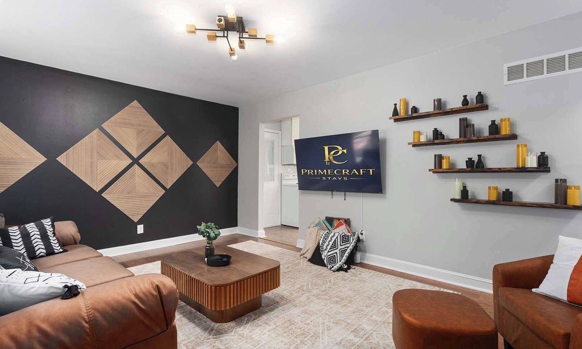Lee's Summit House | Downtown LS | 4 Kings | Near FIFA World Cup KC