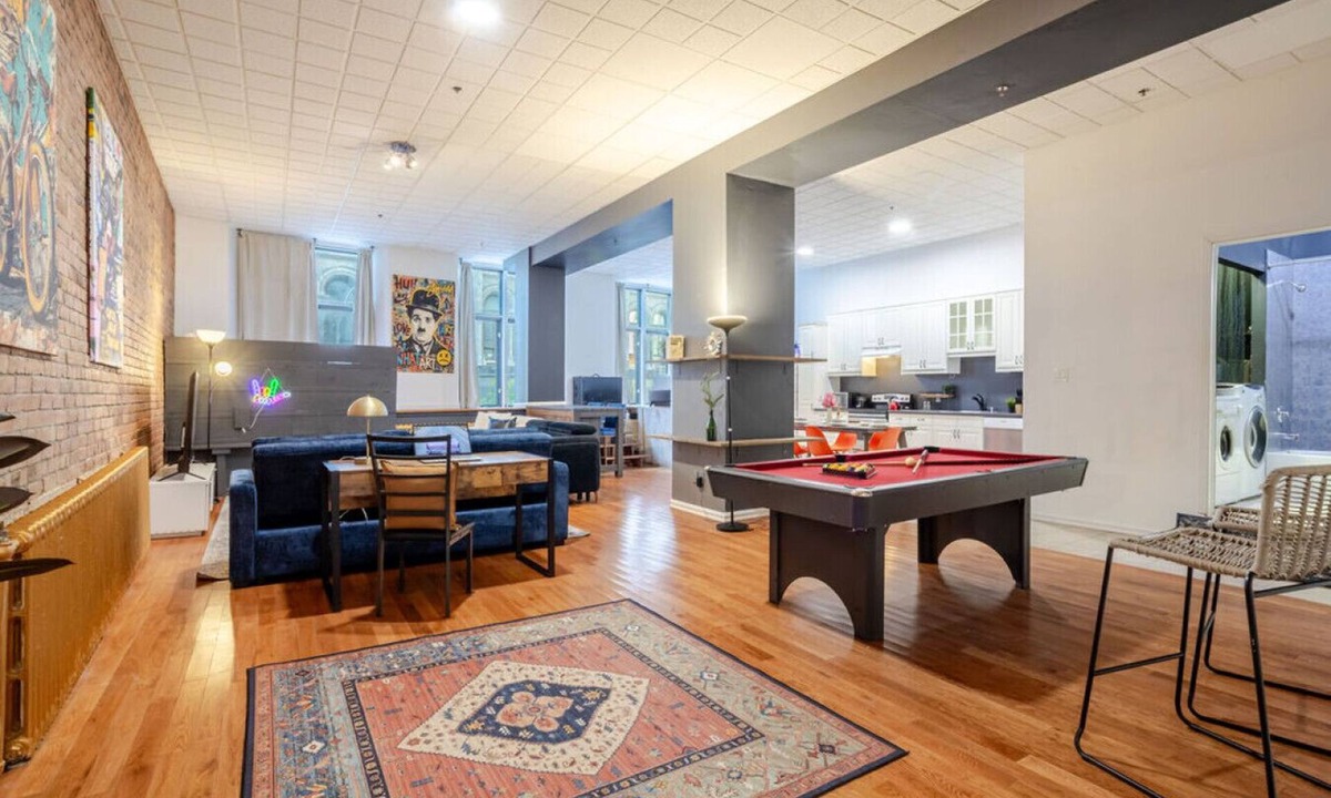 International District Apartment | Downtown Luxe Loft Retreat