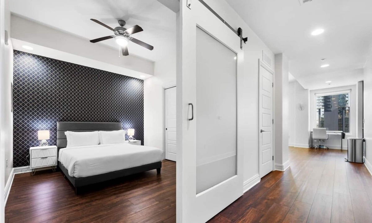 Waller Creek District Apartment | Downtown | Luxury 1BD Apt. | Pool | Gym | Great Views