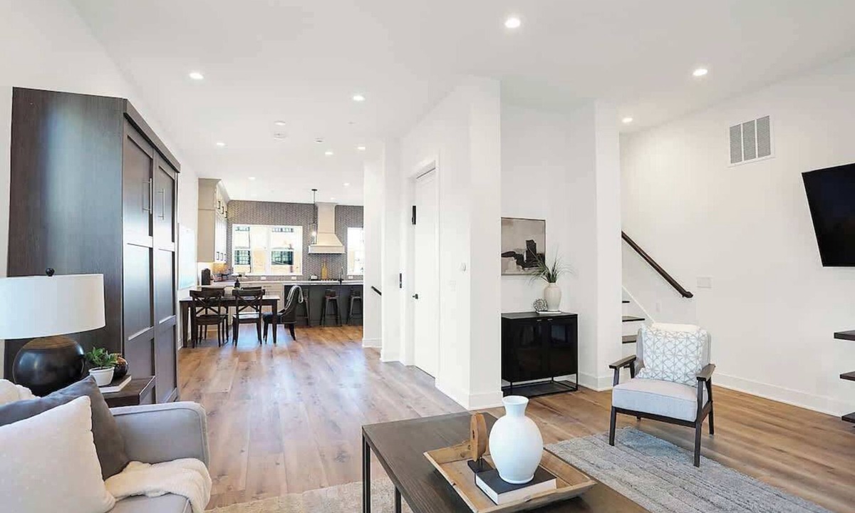 Lockerbie Square Condo | Downtown Luxury | Chatham-Arch BoHo-Style Townhome