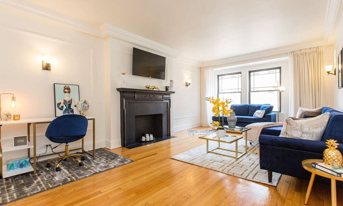 Streeterville Apartment | Downtown Mag Mile Sleep 20 | 6bd/6ba
