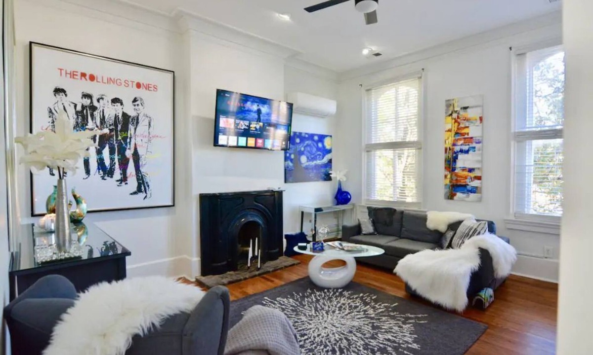 Downtown Memphis Apartment | Downtown Memphis The Rolling Stones Studio Apt 202