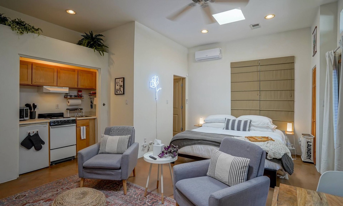 Downtown Albuquerque Apartment | Downtown Modern Studio, centrally located