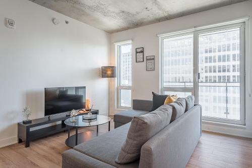 Gay Village Apartment | Downtown Montreal 1BR - Sleeps 4