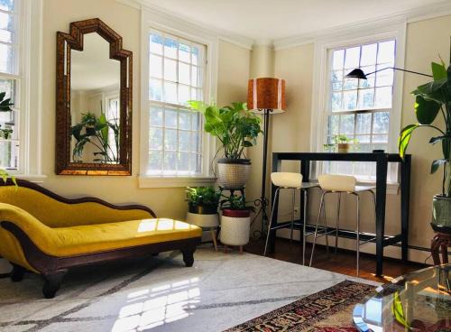 College Hill Apartment | Downtown, Near RISD & Train, Walk Everywhere
