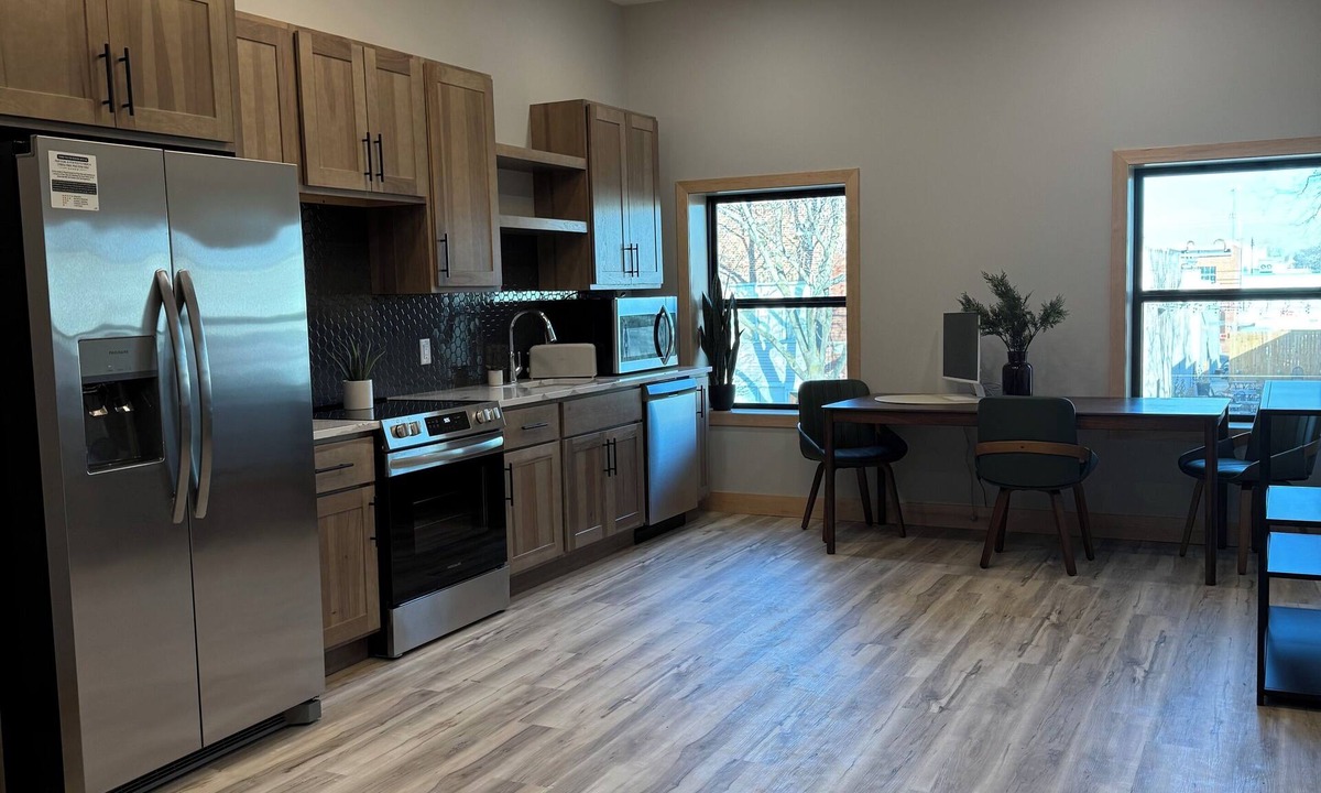 Norfolk Apartment | Downtown Norfolk Cozy Apartment - 2 Bedroom - Across from District Event Center