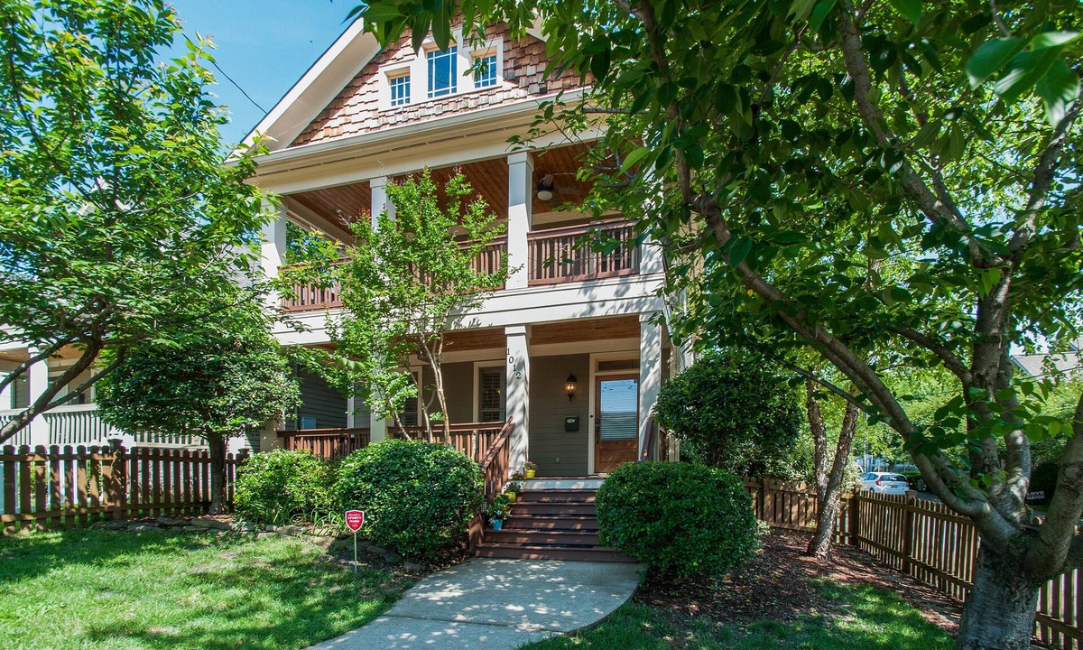Hope Gardens House | Downtown Oasis - Convenient to EVERYTHING - Minutes to Downtown - Pvt Parking!