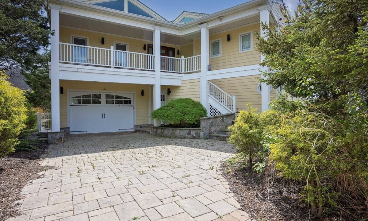 Oxford House | Downtown Oxford | Private Beach | Private Pool | Luxury