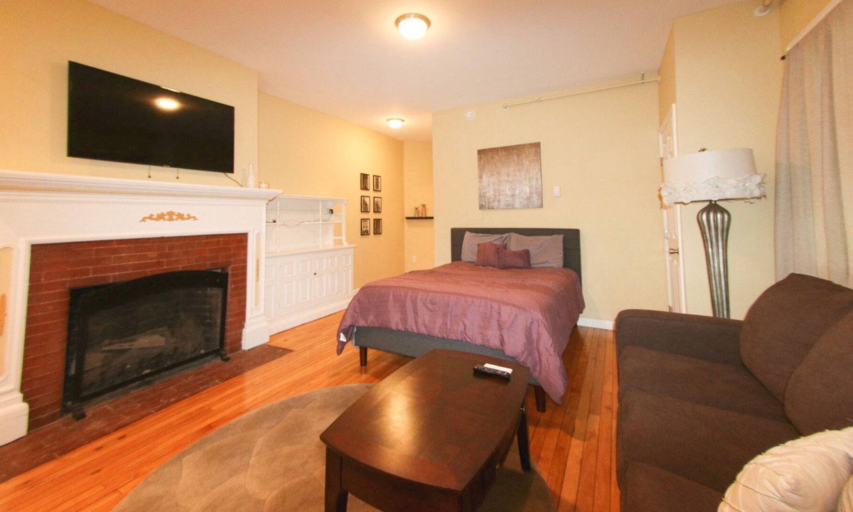 Plattsburgh Apartment | Downtown Plattsburgh Studio Suite | Sleeps 4!