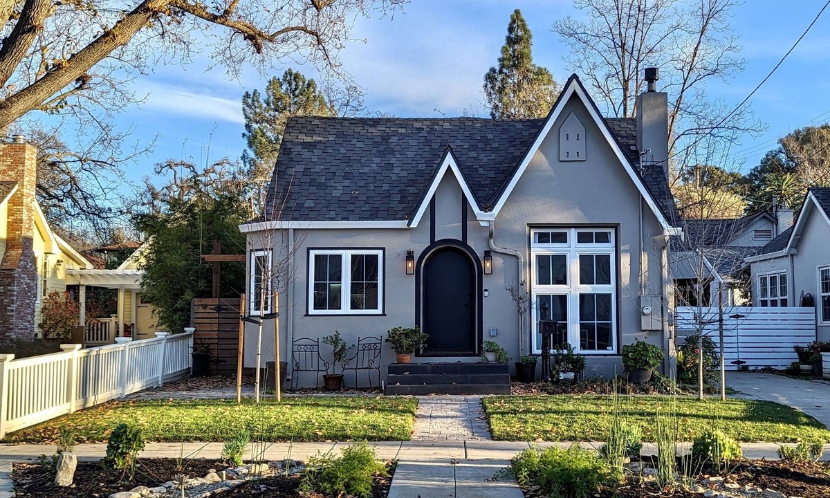 Pleasanton Cottage | Downtown Pleasanton Cottage