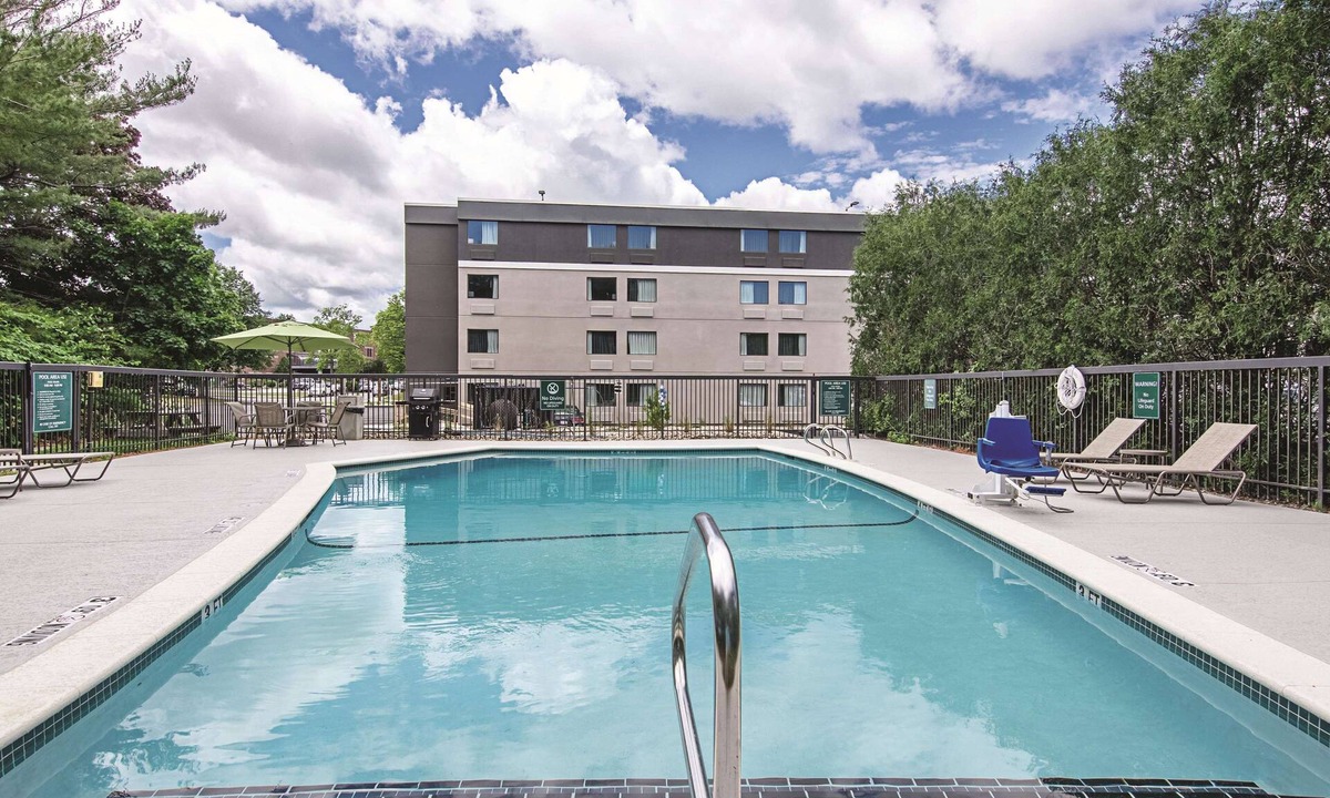 Portland Hotel | Downtown Portland Escape, 2 Queen Beds, La Quinta, 2 Family Ready Rooms