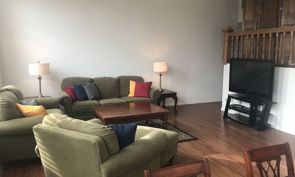 Prairie Du Chien Apartment | Downtown Prairie du Chien Loft