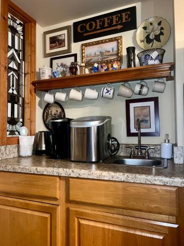 Eureka Springs Historic District House | Downtown Primrose Piedmont House
