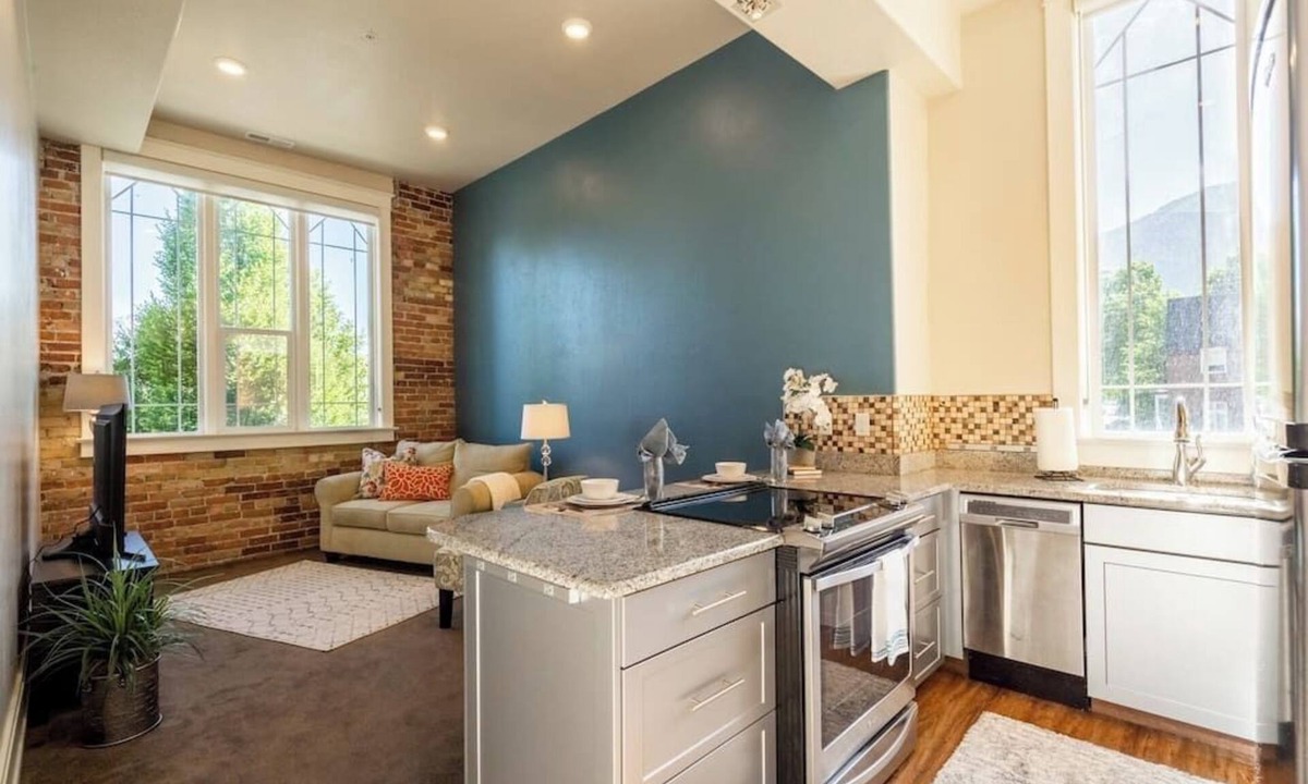 Timp Apartment | Downtown Provo Luxury Apartment (Unit #6)