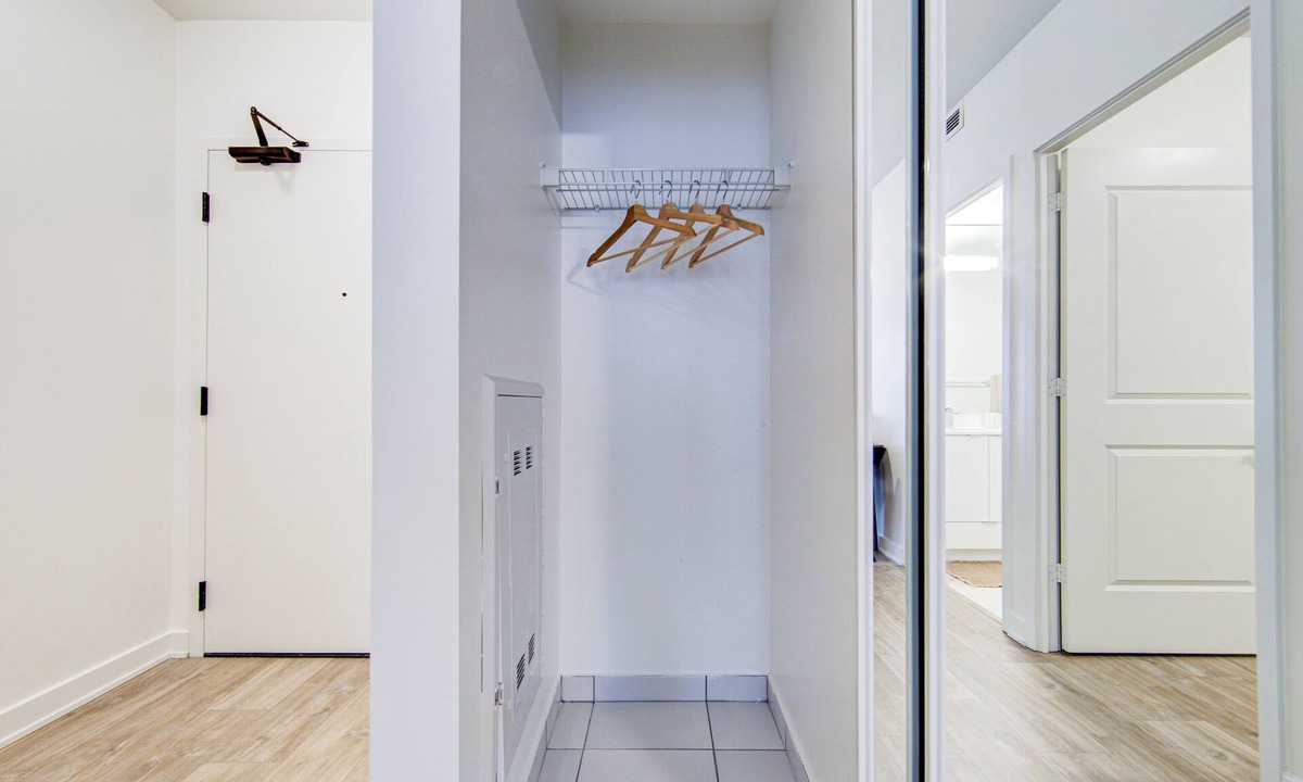 Downtown Toronto House | Downtown Pulse | 2BR Near Eaton Centre