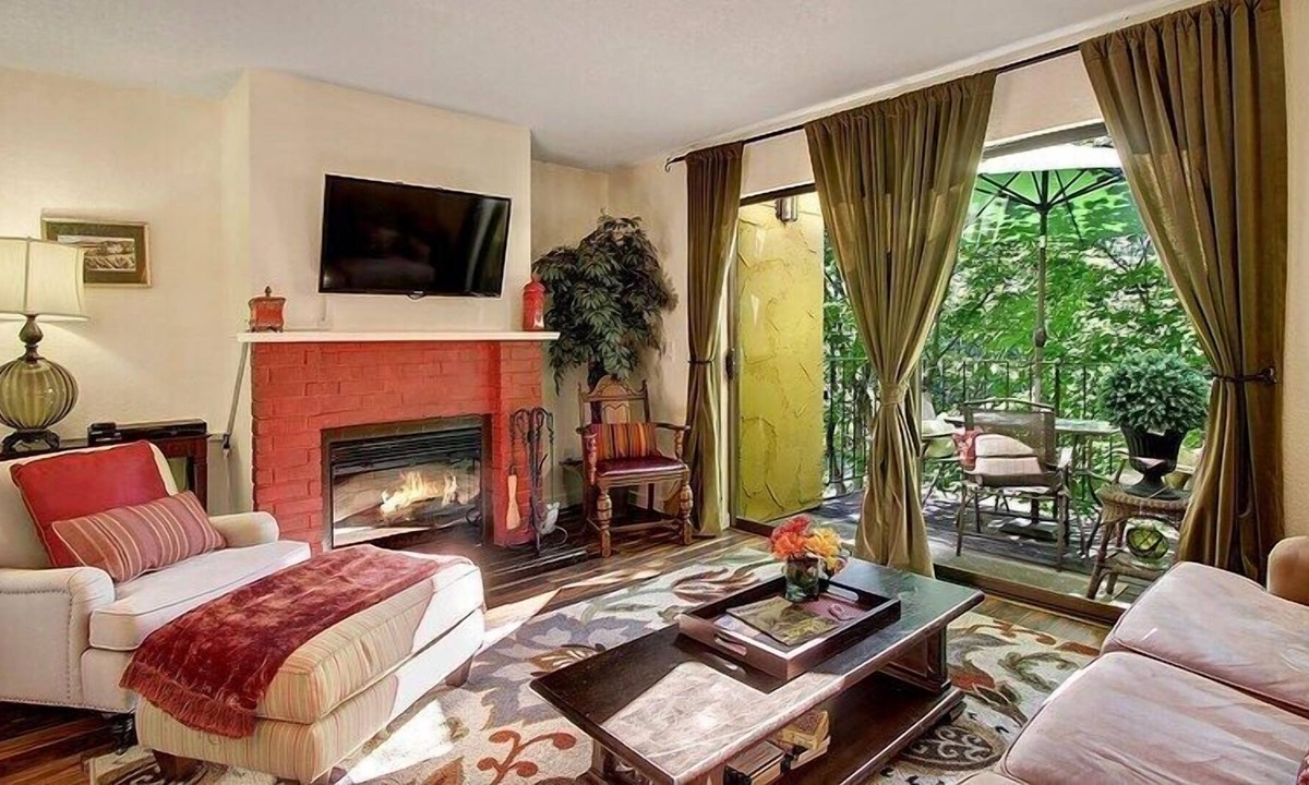 Downtown House | Downtown Redmond 2 bed 1.5 bath
