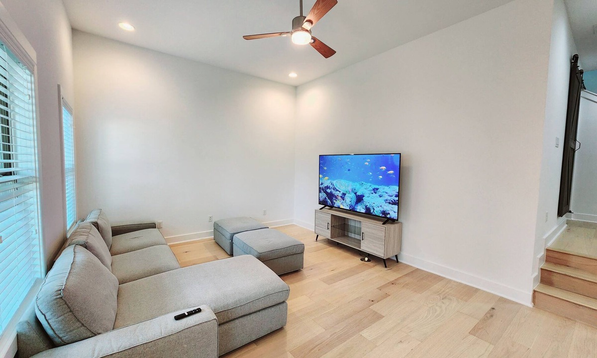 Chestnut Bed & Breakfast | Downtown Stay in East Austin @ 12th Street