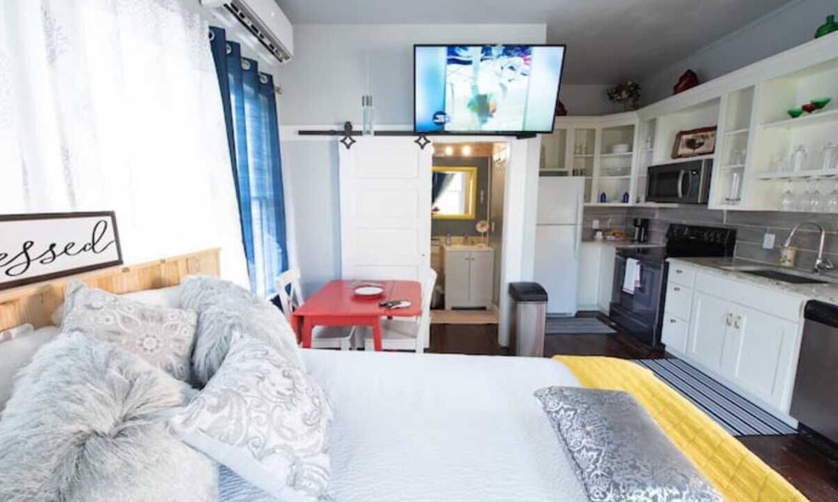 Nacogdoches Apartment | Downtown Studio Gem