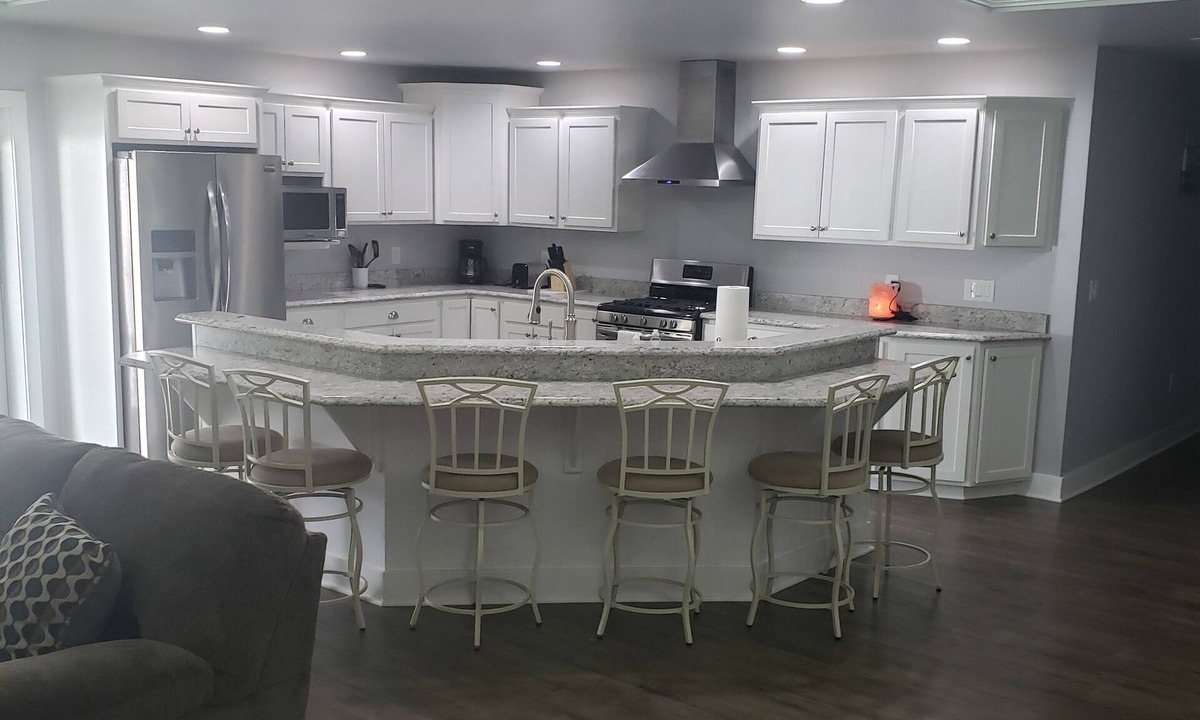 Tell City Apartment | Downtown Tell City Upstairs Rental 2 Bed 2 Bath Wifi 30 minutes to Holiday World