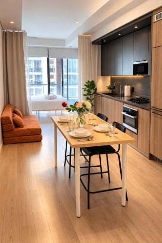 Church and Wellesley Apartment | Downtown Toronto Condo Sleeps 6 Two Queen Beds & Sofa Bed Gym Near UofT
