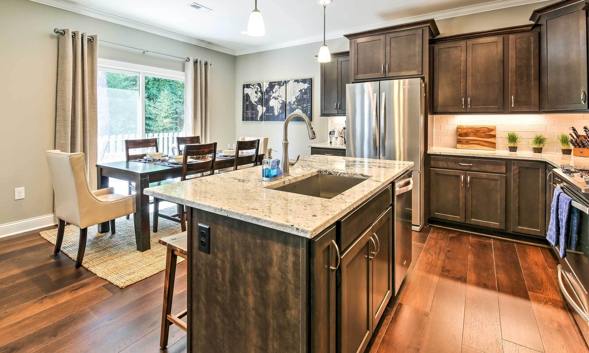 Southern Pines Apartment | Downtown Townhome; Walk to Dine & Shop on Broad St