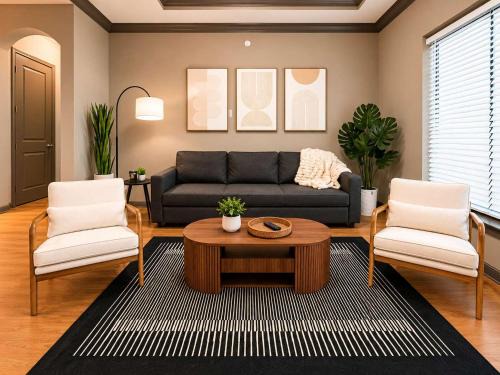 Brady Arts District Apartment | Downtown Tulsa Apartment Near Arts District Pool