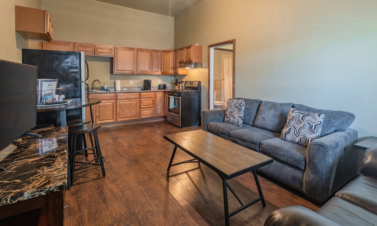 Five Points Apartment | Downtown Urban Apartment Close to Alamo,Riverwalk,and Restaurants