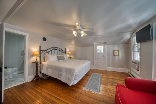 Eureka Springs Historic District House | Downtown Victorian Ste Piedmont