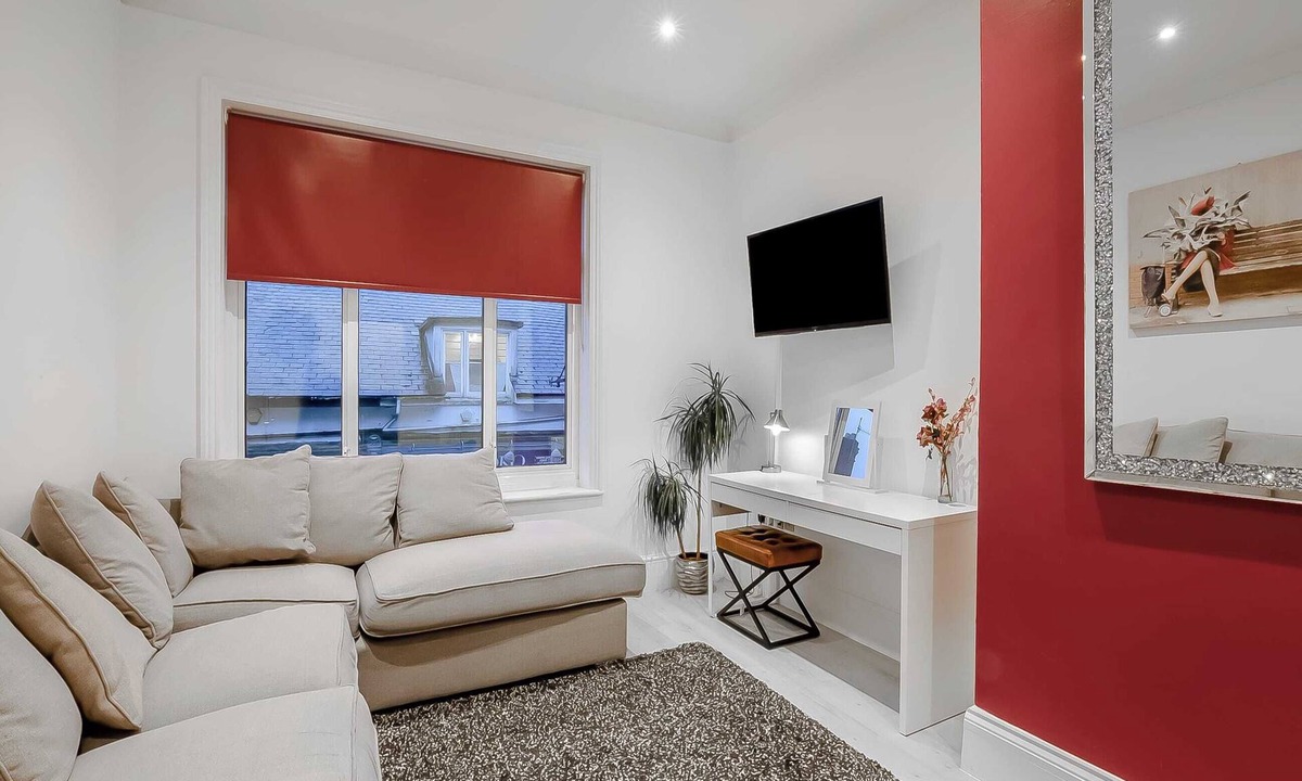 Royal Tunbridge Wells Cottage | Dragon Pad - UK46422