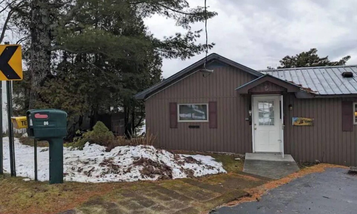 Owls Head House | Dragonfly -Lakefront Cottage